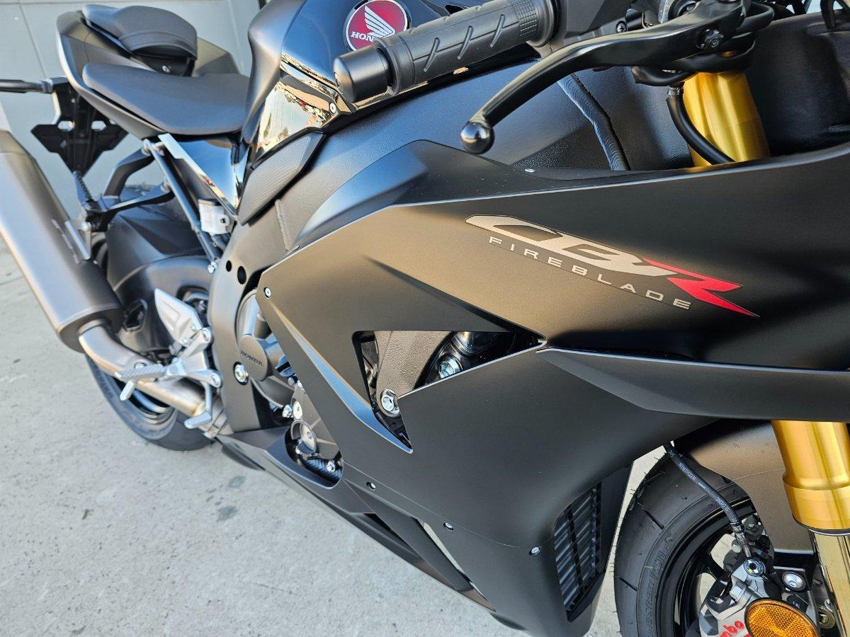 2026 HONDA CBR1000RR-R SP (FIREBLADE) ABS ROAD