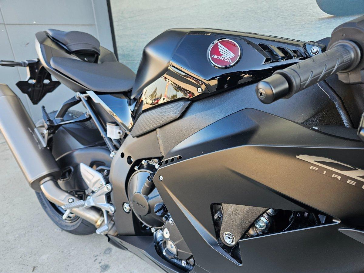 2026 HONDA CBR1000RR-R SP (FIREBLADE) ABS ROAD