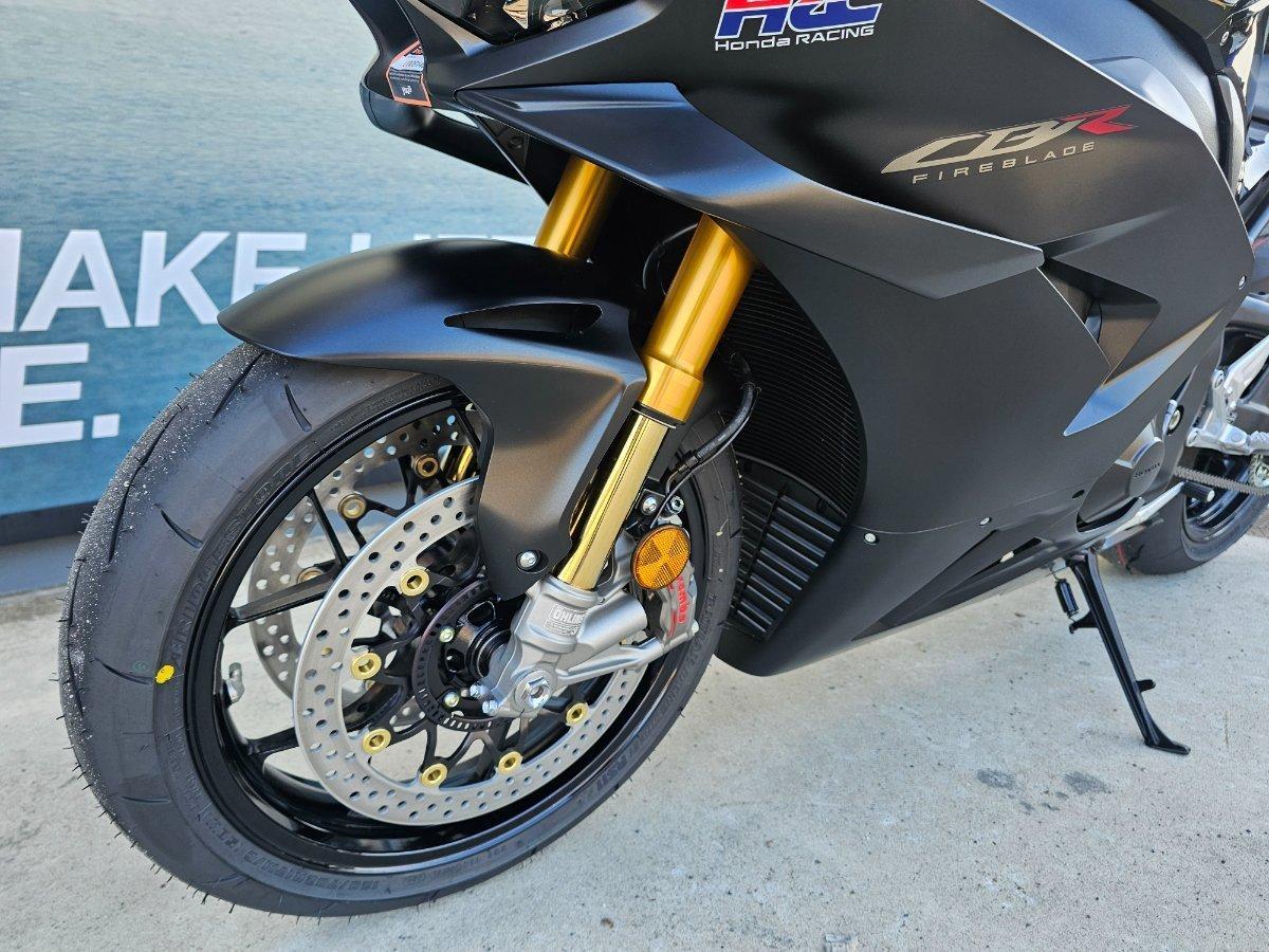 2026 HONDA CBR1000RR-R SP (FIREBLADE) ABS ROAD