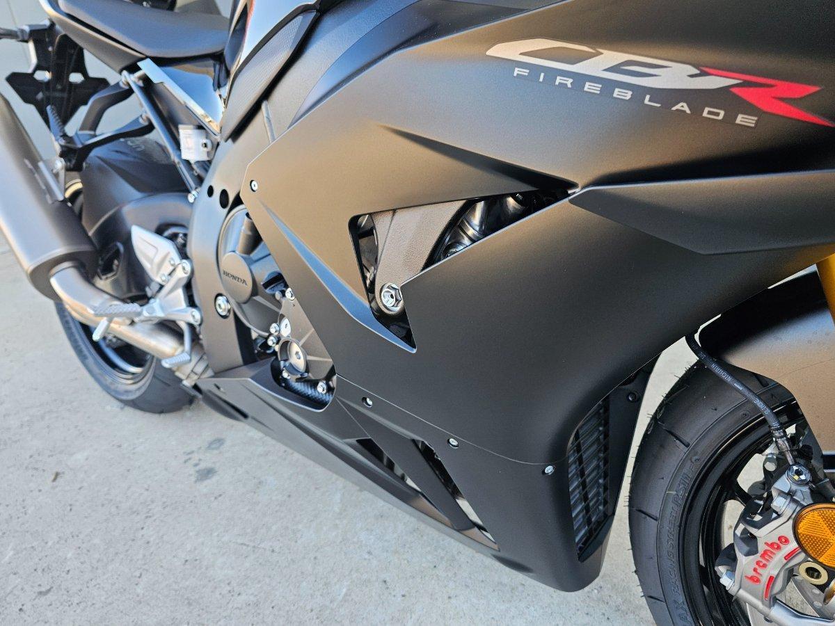 2026 HONDA CBR1000RR-R SP (FIREBLADE) ABS ROAD