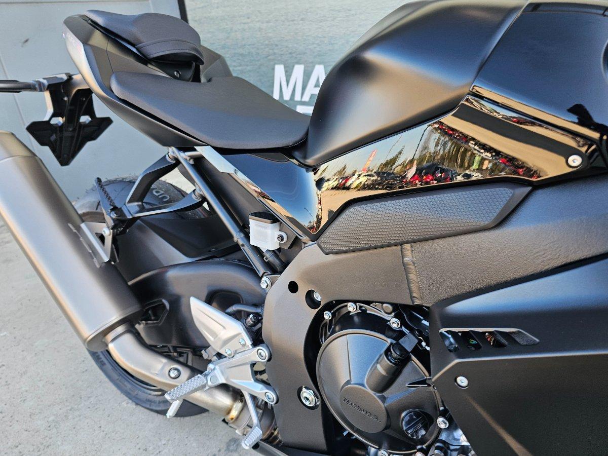 2026 HONDA CBR1000RR-R SP (FIREBLADE) ABS ROAD