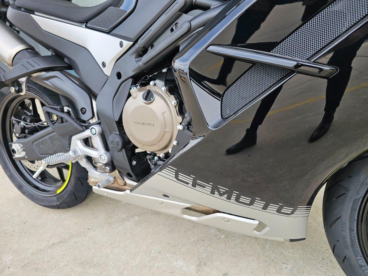 2025 CF MOTO 500 SR VOOM SPORTS