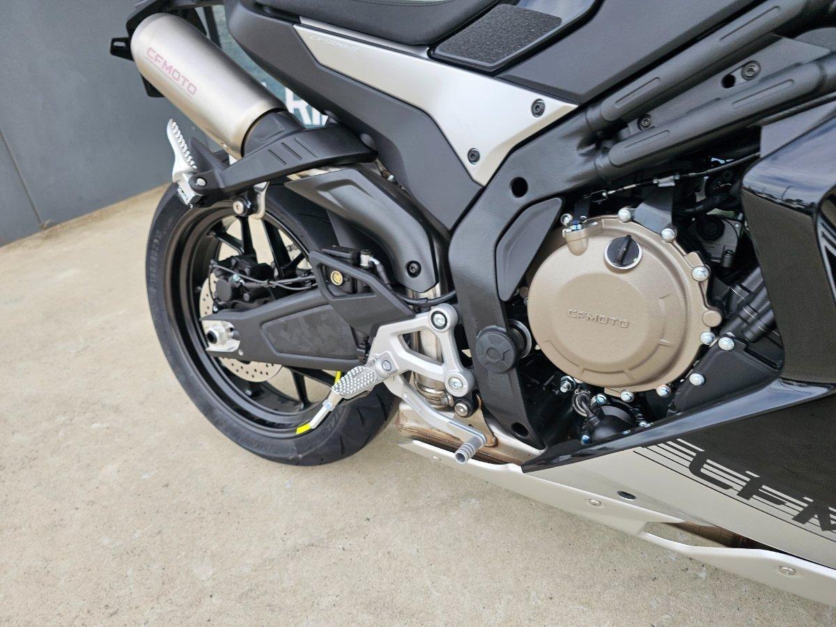 2025 CF MOTO 500 SR VOOM SPORTS