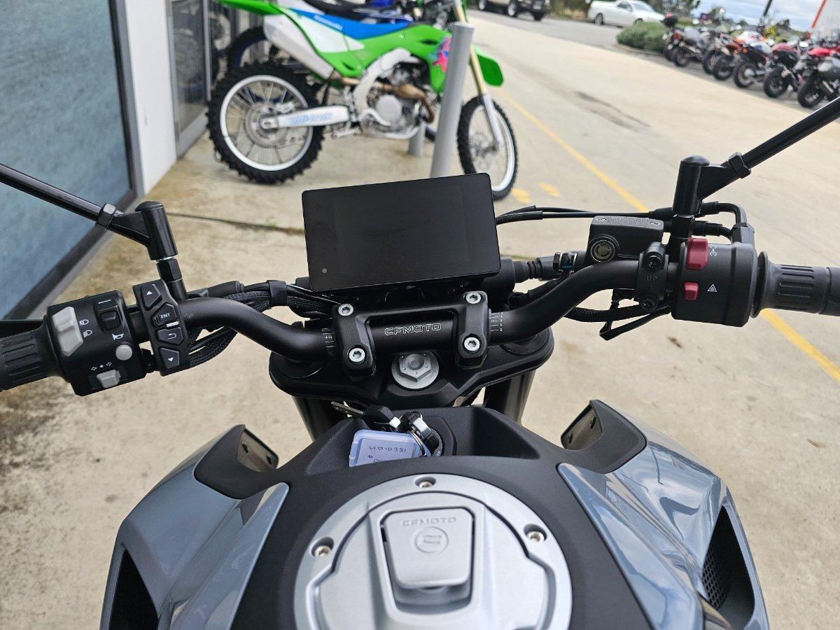 2025 CF MOTO 300 NK ABS ROAD