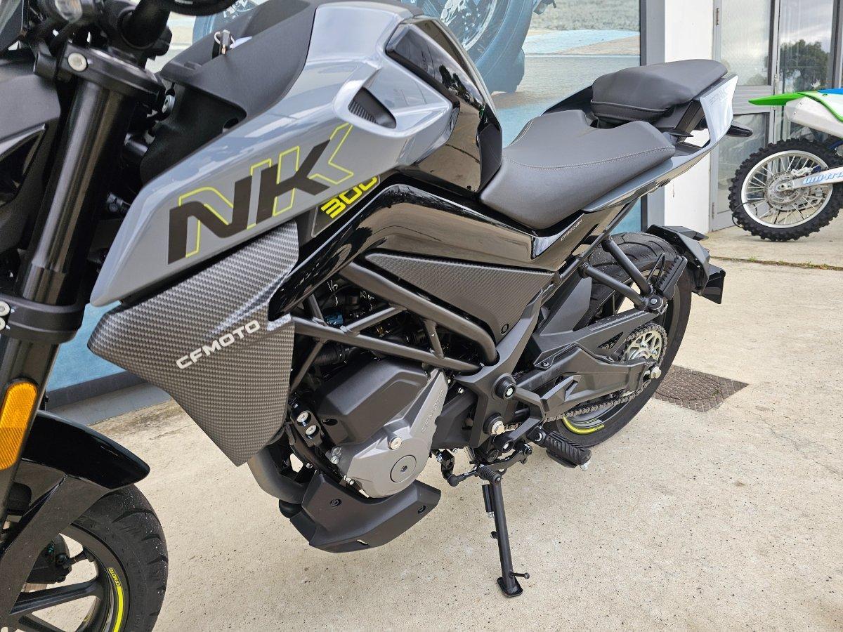 2025 CF MOTO 300 NK ABS ROAD
