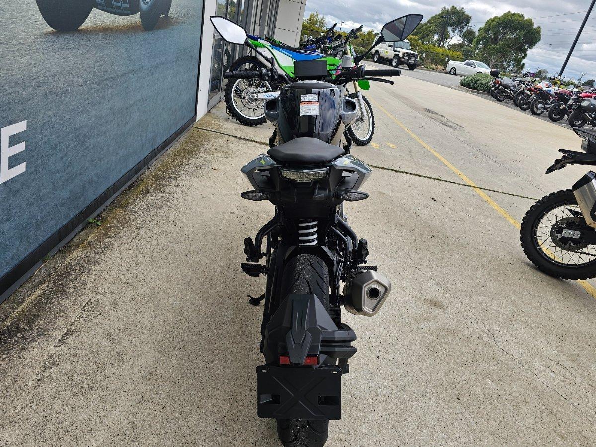 2025 CF MOTO 300 NK ABS ROAD