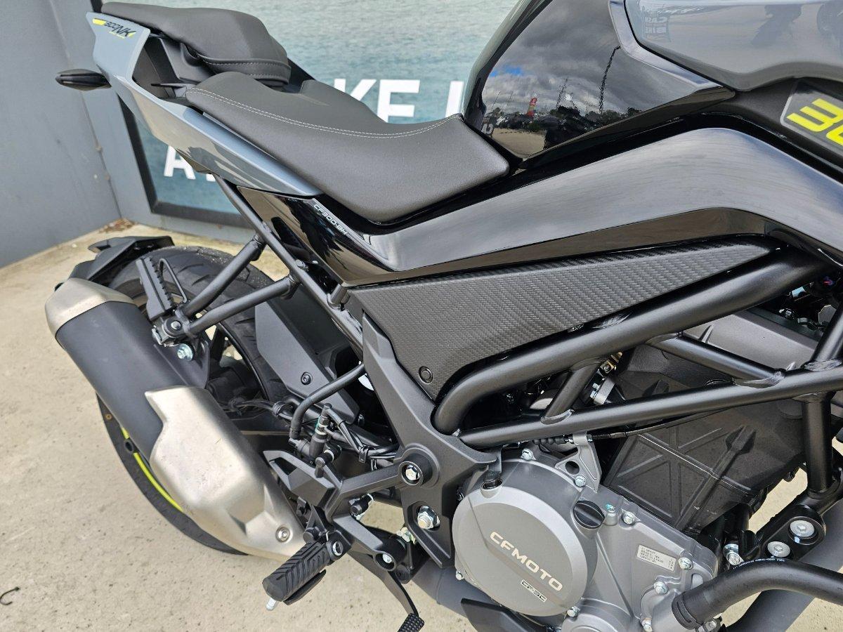 2025 CF MOTO 300 NK ABS ROAD