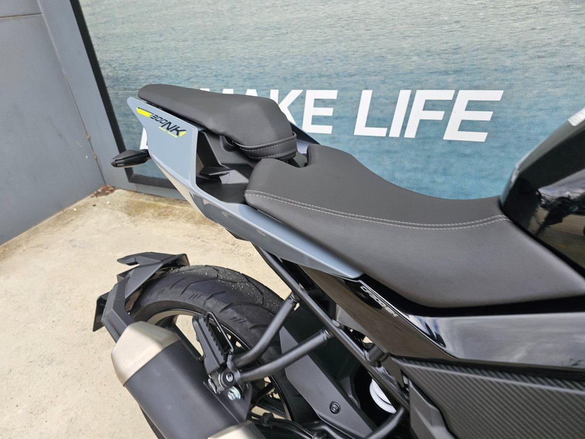 2025 CF MOTO 300 NK ABS ROAD