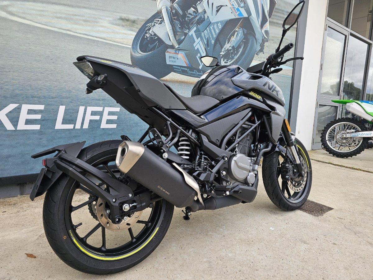 2025 CF MOTO 300 NK ABS ROAD