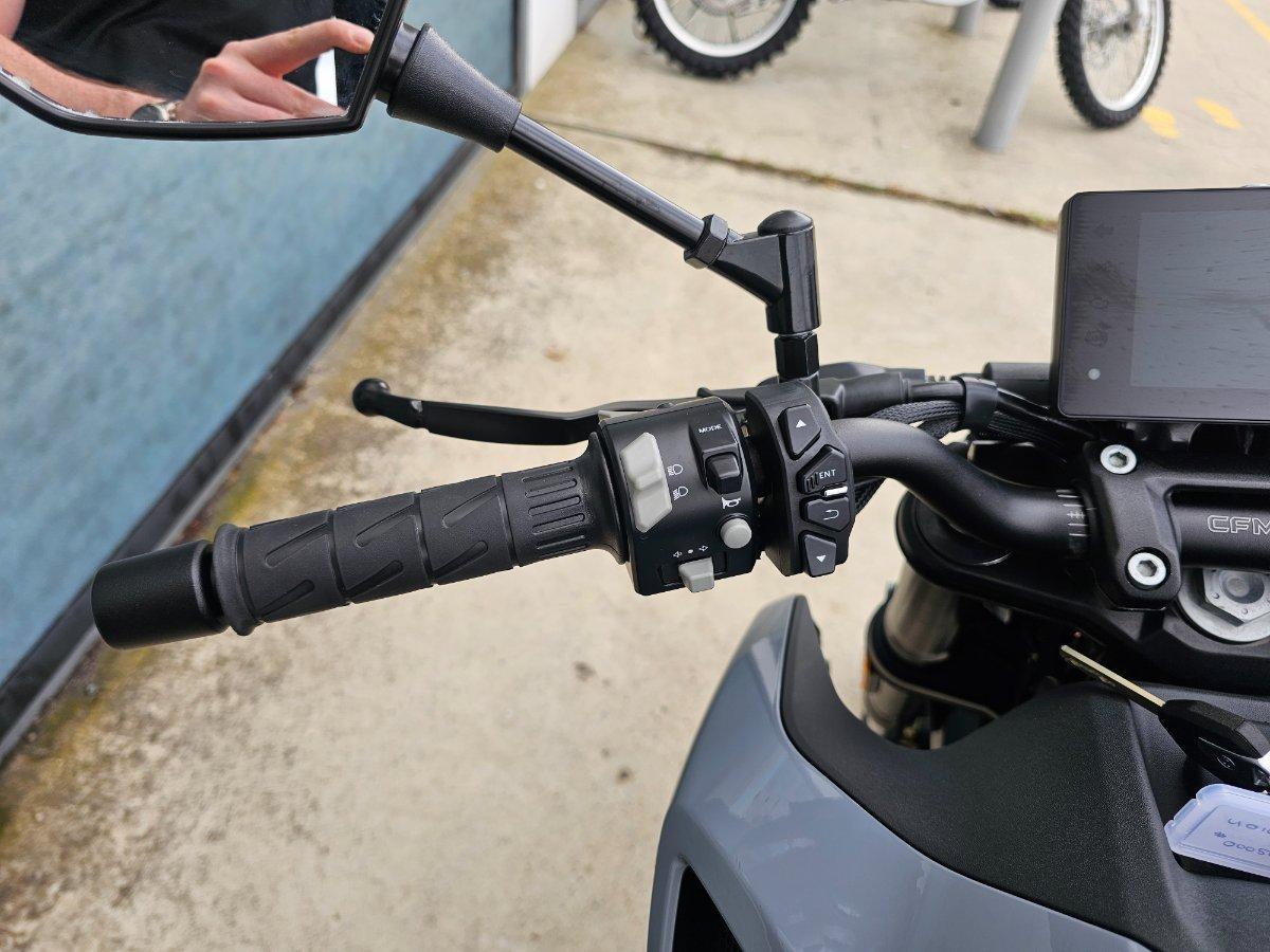 2025 CF MOTO 300 NK ABS ROAD