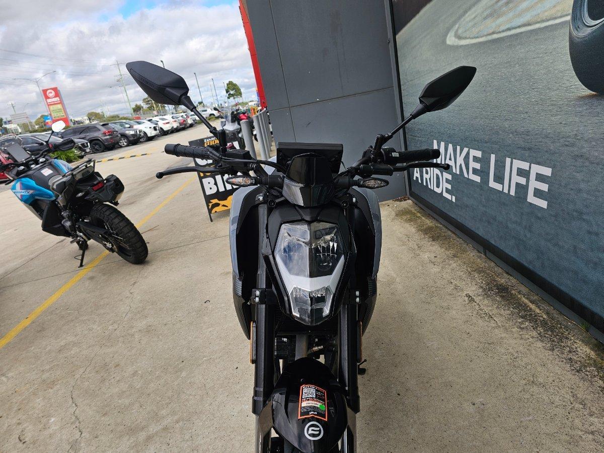 2025 CF MOTO 300 NK ABS ROAD