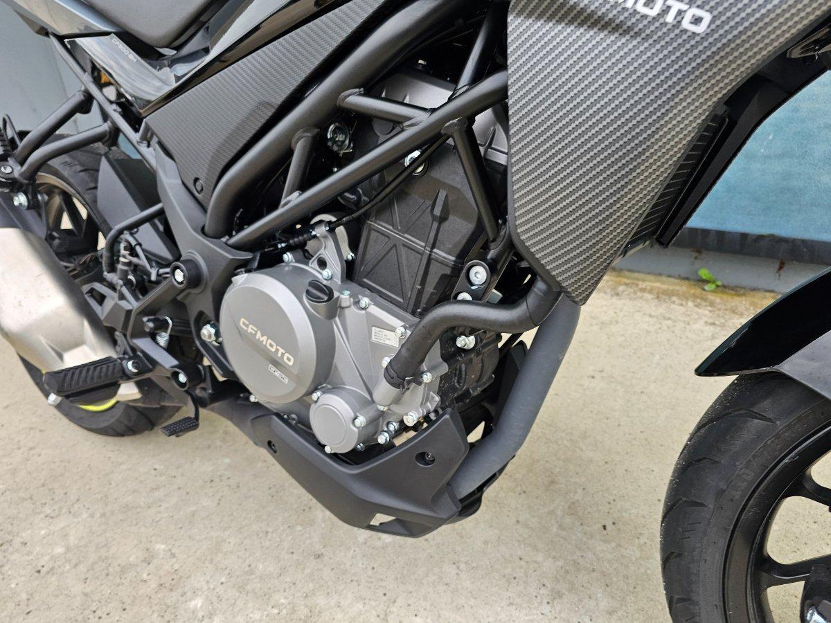 2025 CF MOTO 300 NK ABS ROAD