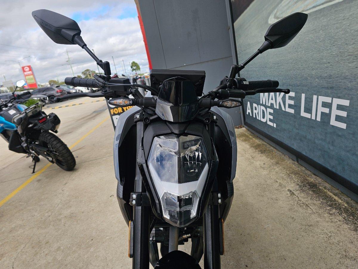 2025 CF MOTO 300 NK ABS ROAD