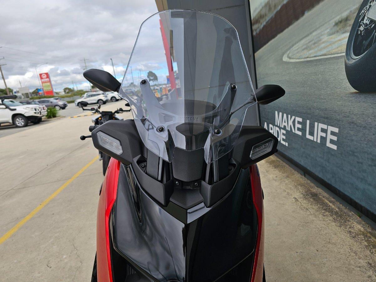 2025 YAMAHA XMAX 300 V2 (CZD300A2) SCOOTER