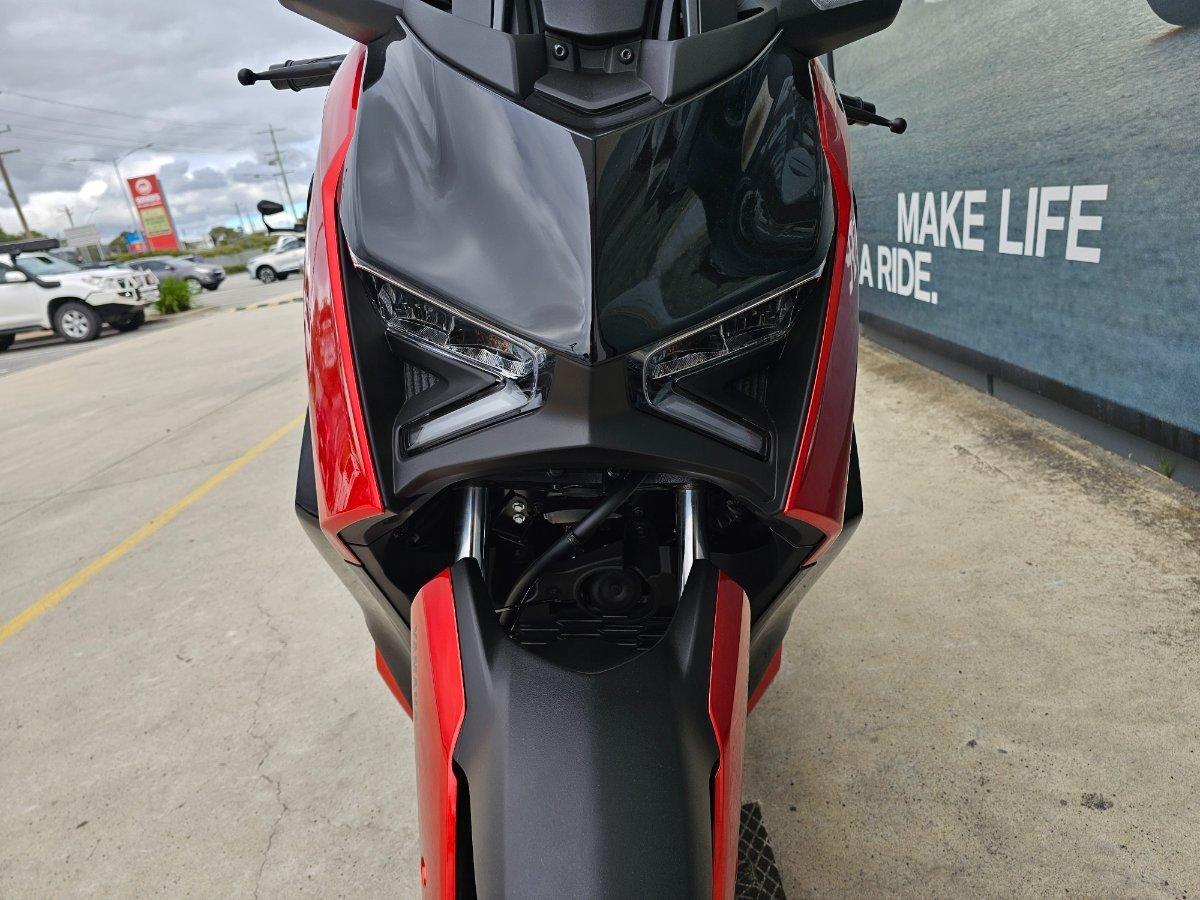 2025 YAMAHA XMAX 300 V2 (CZD300A2) SCOOTER