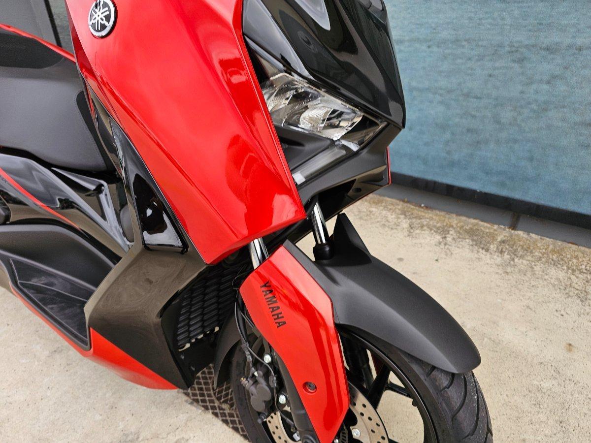 2025 YAMAHA XMAX 300 V2 (CZD300A2) SCOOTER