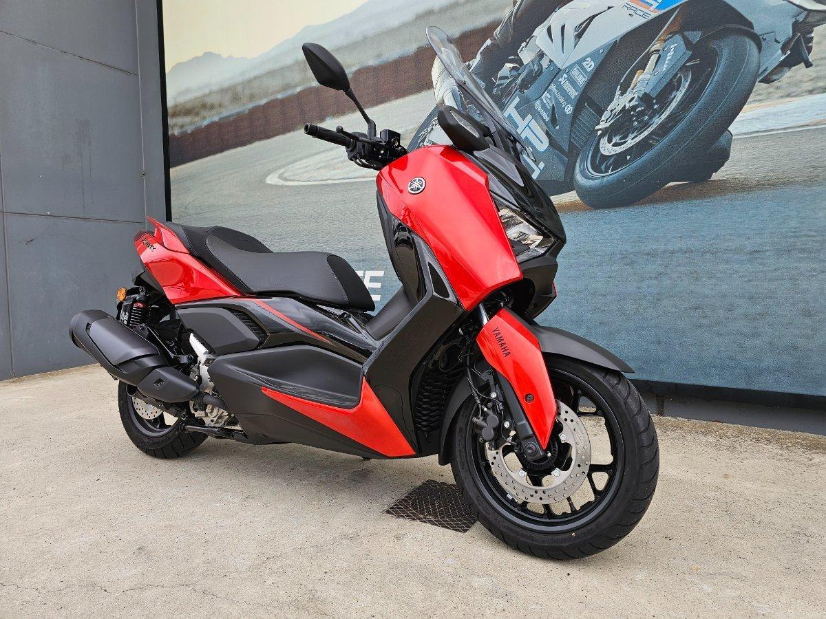 2025 YAMAHA XMAX 300 V2 (CZD300A2) SCOOTER
