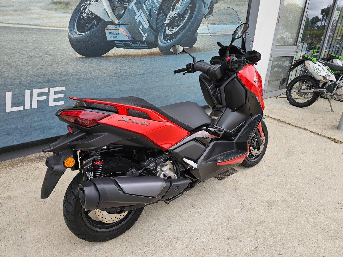 2025 YAMAHA XMAX 300 V2 (CZD300A2) SCOOTER
