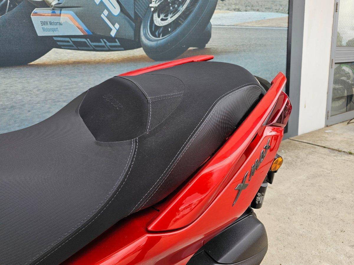 2025 YAMAHA XMAX 300 V2 (CZD300A2) SCOOTER