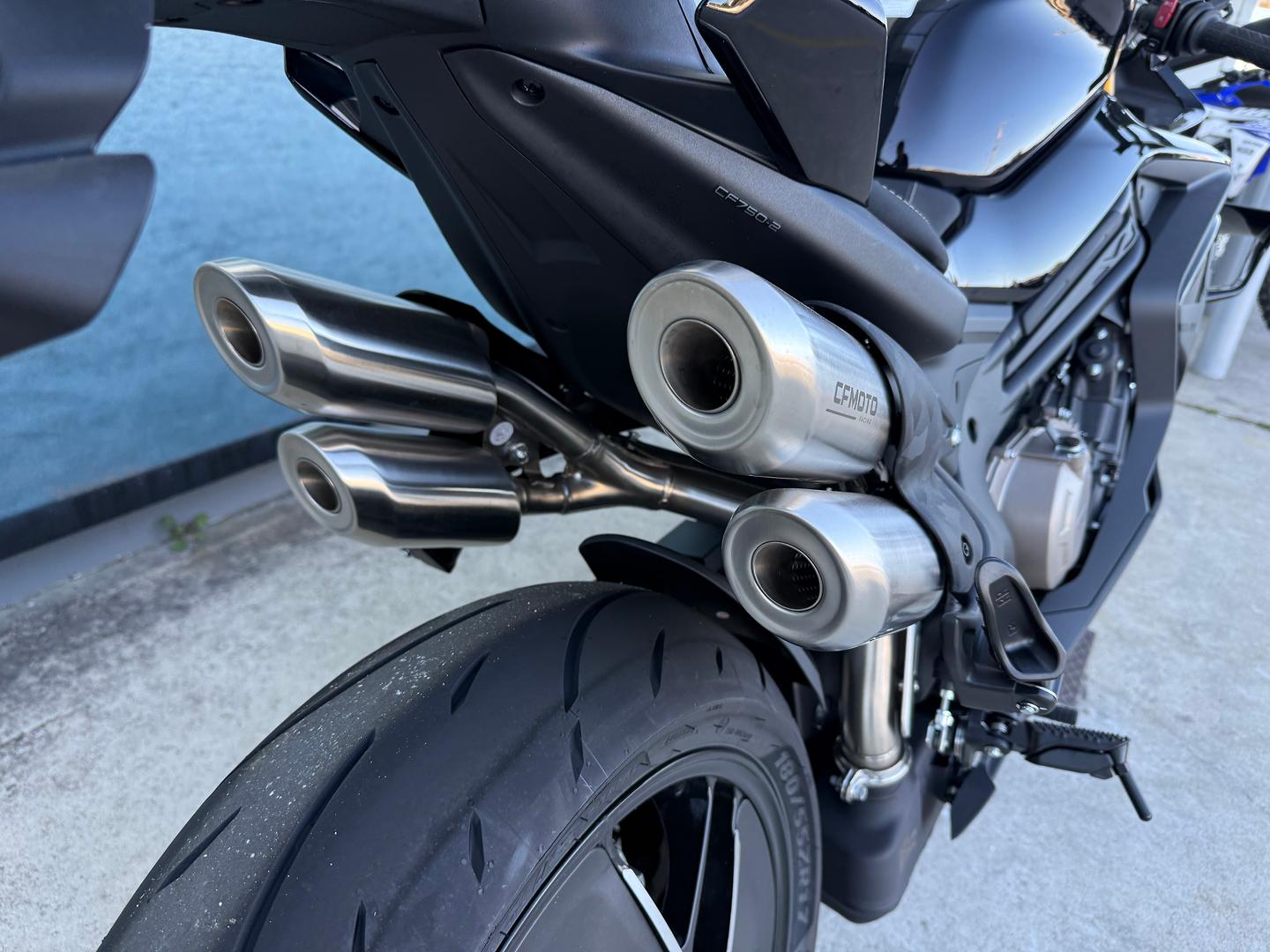 2026 CF MOTO 750 SR-S SPORTS