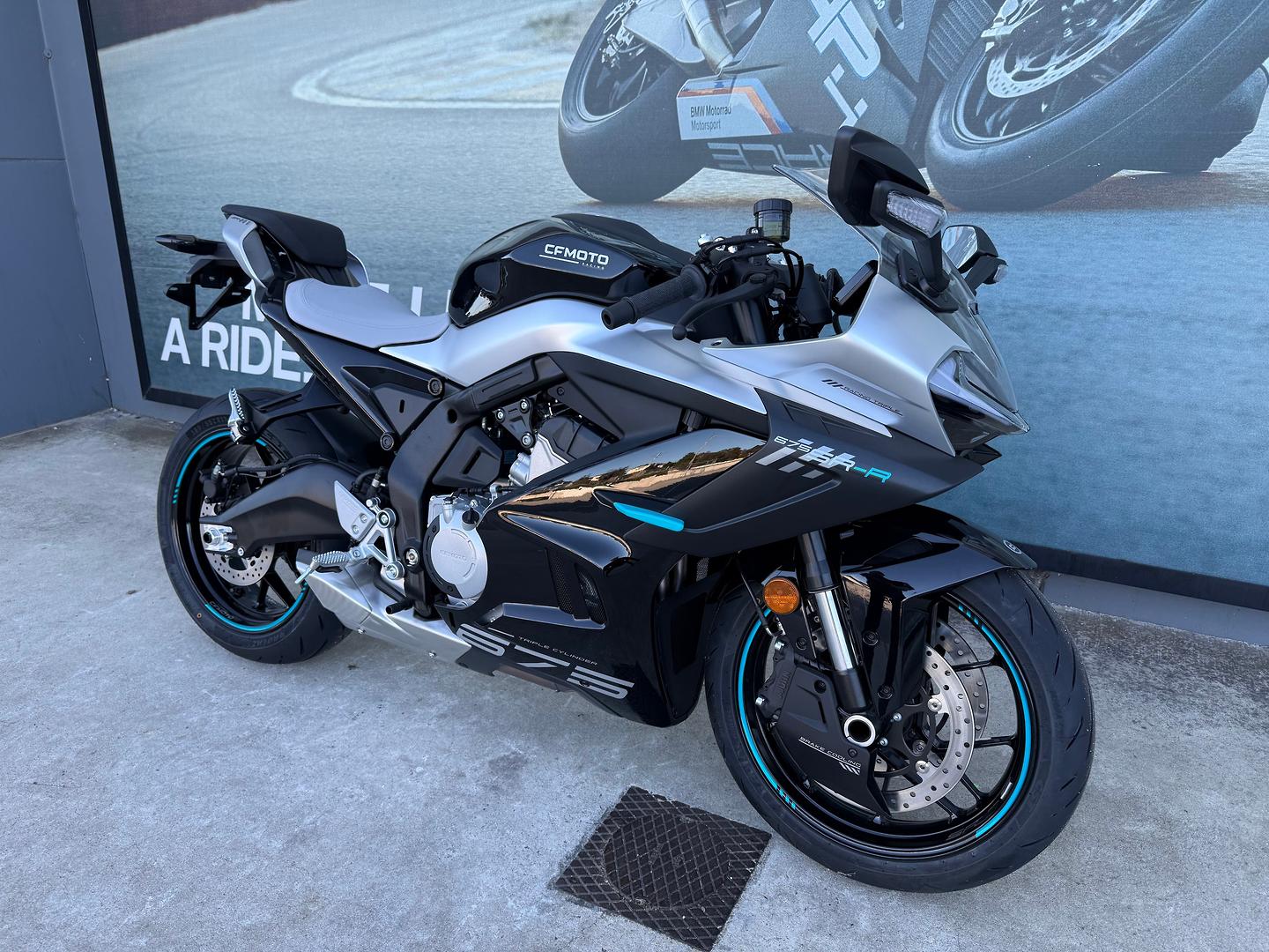 2026 CF MOTO 675 SR-R SPORTS