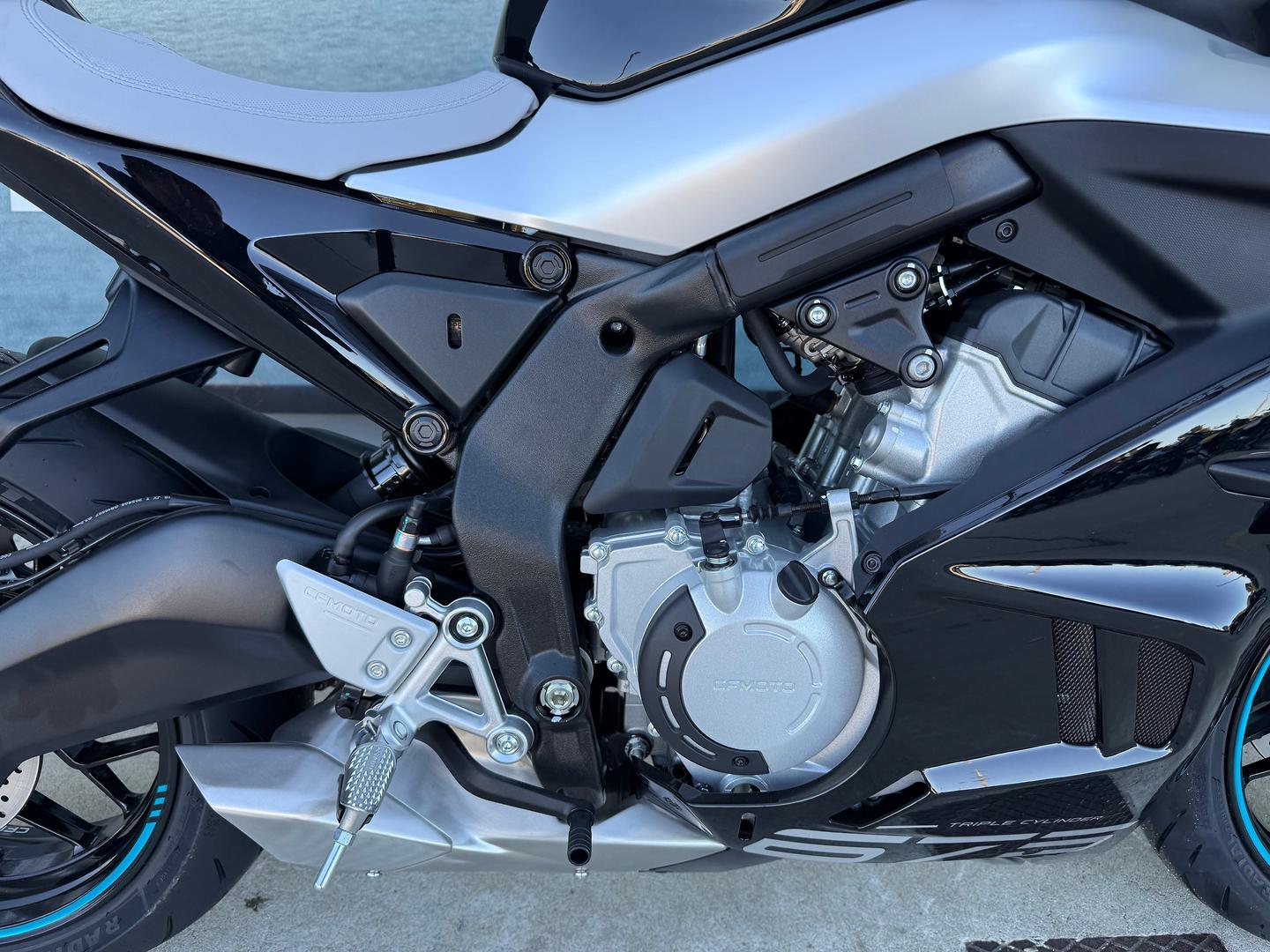 2026 CF MOTO 675 SR-R SPORTS