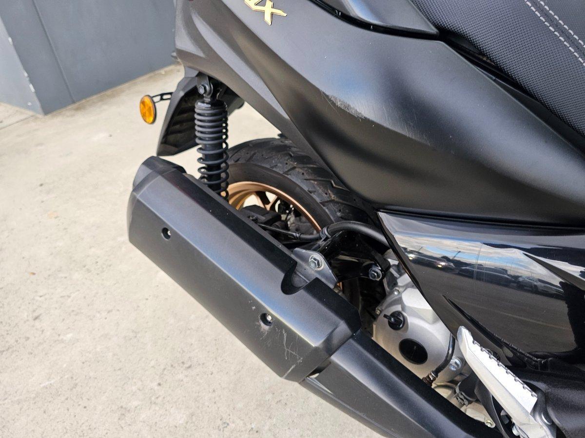 2022 YAMAHA XMAX 300 (CZD300A) SCOOTER