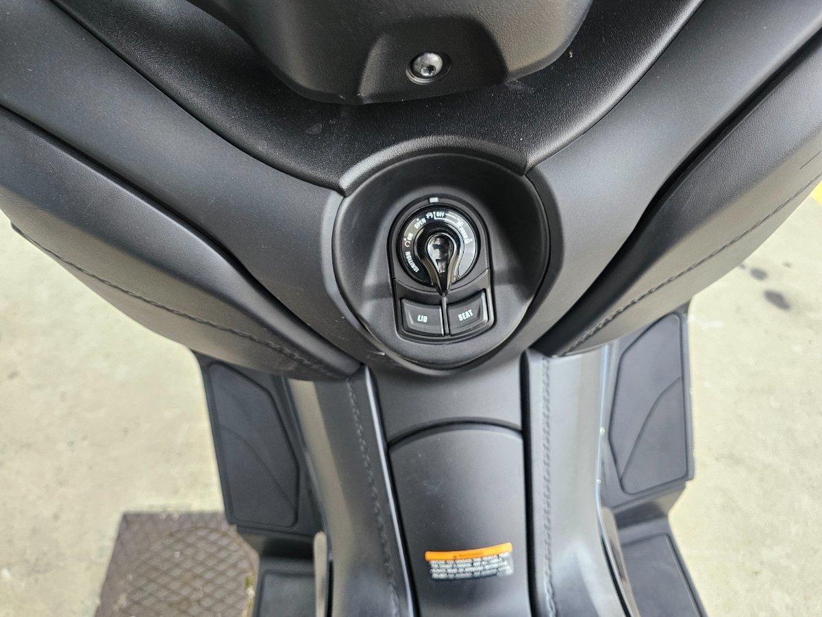 2022 YAMAHA XMAX 300 (CZD300A) SCOOTER