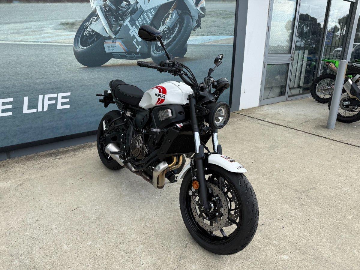 2026 YAMAHA XSR700 ROAD