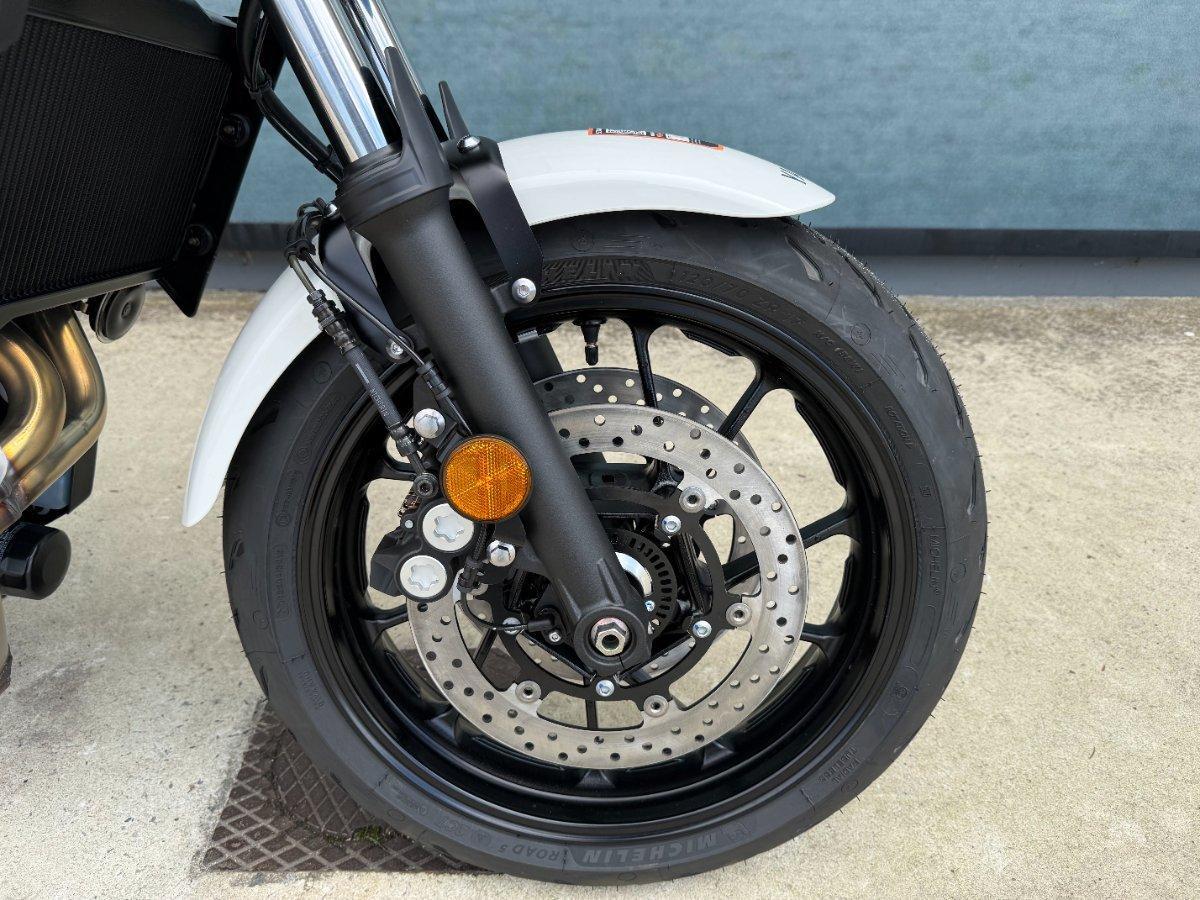 2026 YAMAHA XSR700 ROAD
