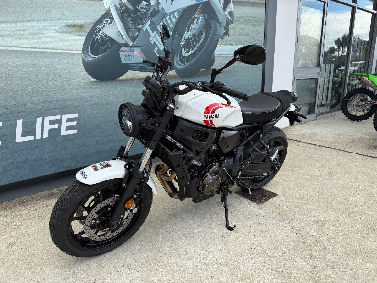 2026 YAMAHA XSR700 ROAD