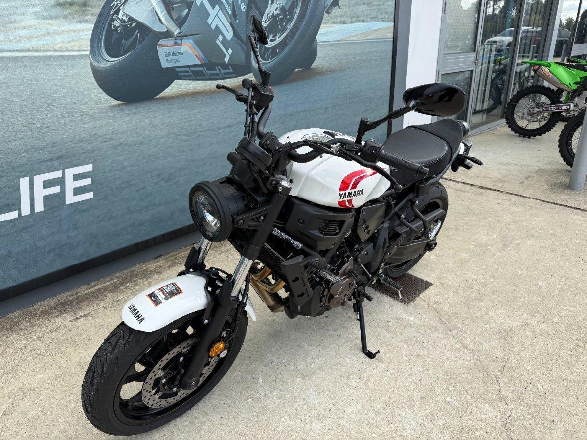 2026 YAMAHA XSR700 ROAD