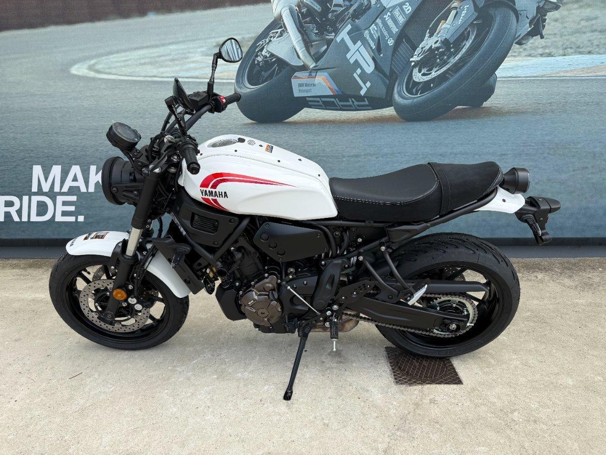 2026 YAMAHA XSR700 ROAD