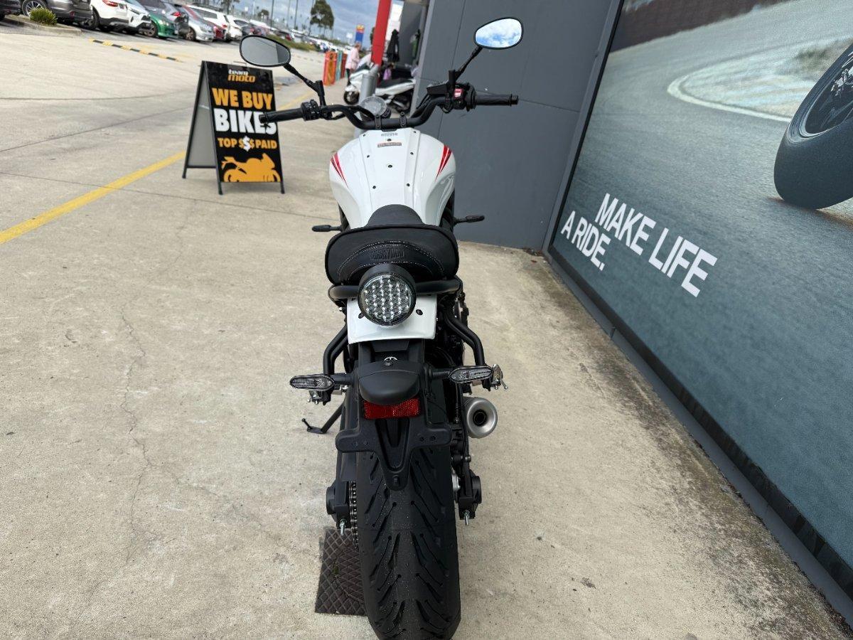 2026 YAMAHA XSR700 ROAD
