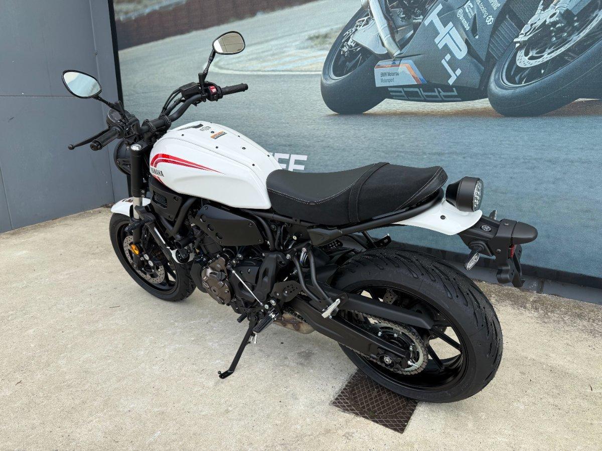 2026 YAMAHA XSR700 ROAD