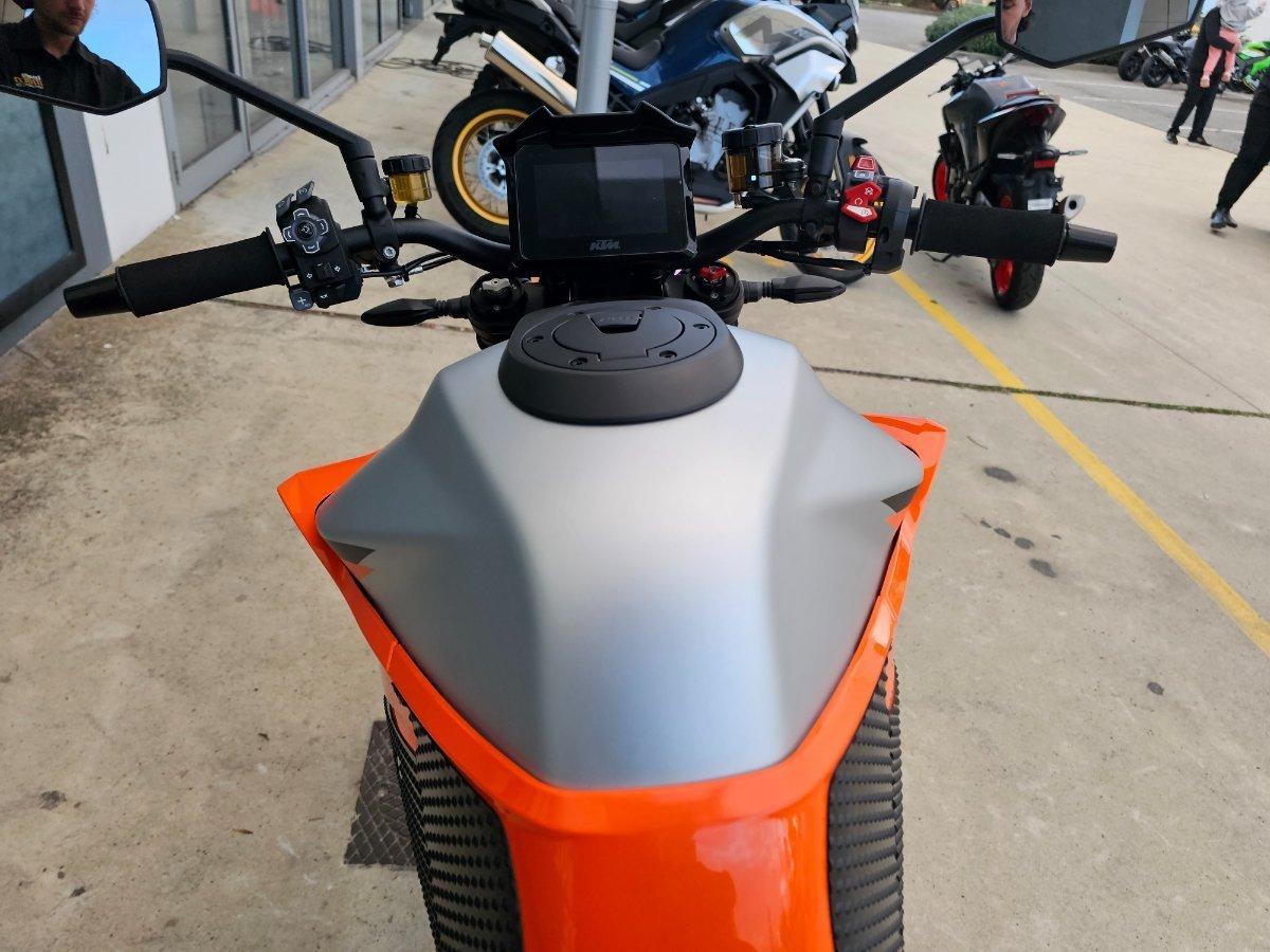 2023 KTM 1290 SUPER DUKE R SPORTS