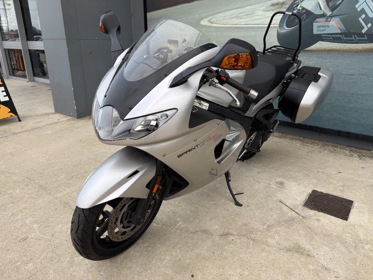 2011 TRIUMPH SPRINT GT SPORTS