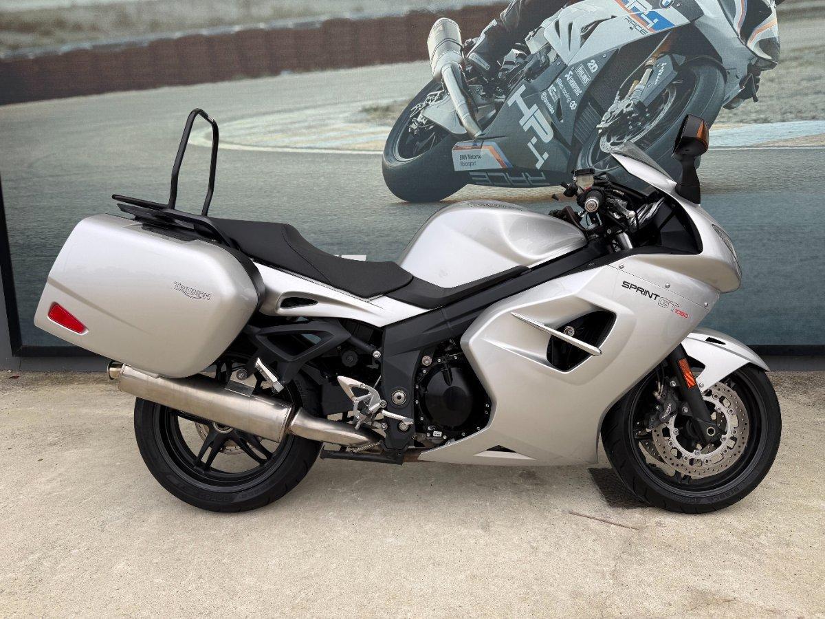 2011 TRIUMPH SPRINT GT SPORTS