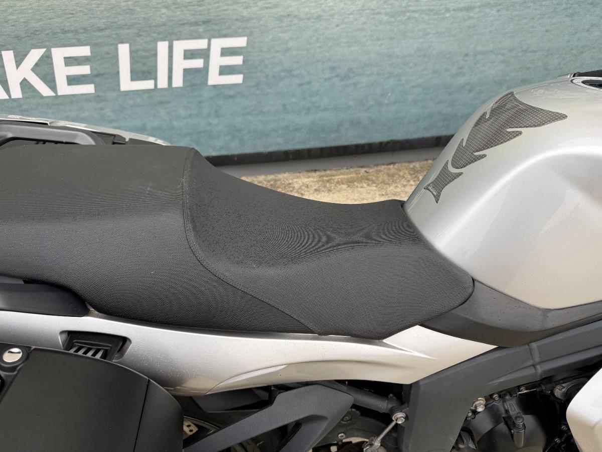 2011 TRIUMPH SPRINT GT SPORTS