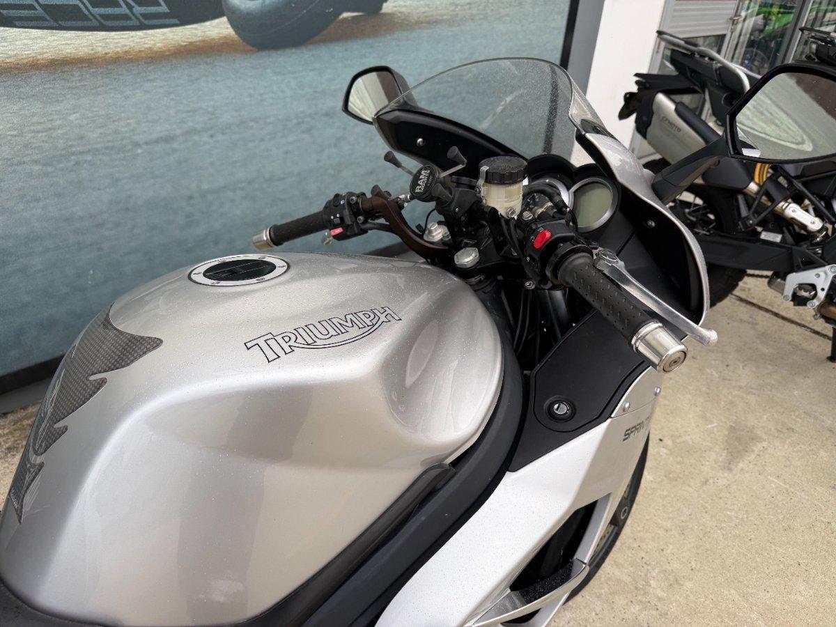 2011 TRIUMPH SPRINT GT SPORTS