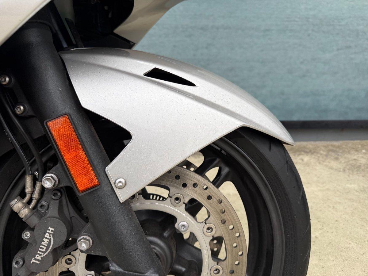 2011 TRIUMPH SPRINT GT SPORTS