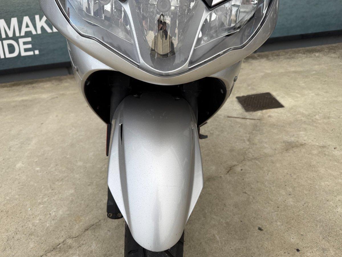 2011 TRIUMPH SPRINT GT SPORTS
