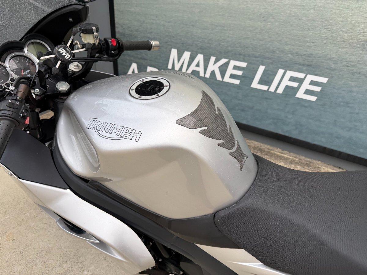 2011 TRIUMPH SPRINT GT SPORTS