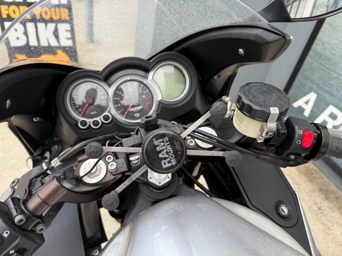 2011 TRIUMPH SPRINT GT SPORTS