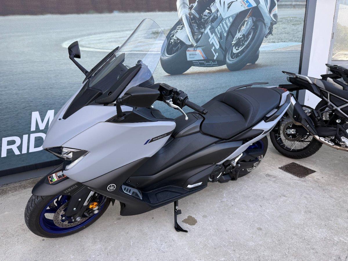 2020 YAMAHA TMAX 560 (ABS) SCOOTER