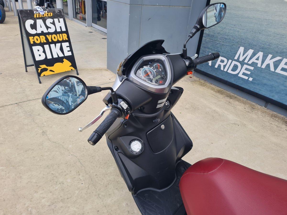 2016 KYMCO AGILITY 16+ 200i SCOOTER