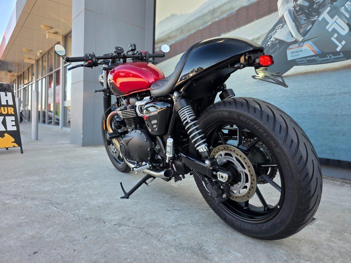 2025 TRIUMPH BONNEVILLE T100 ROAD