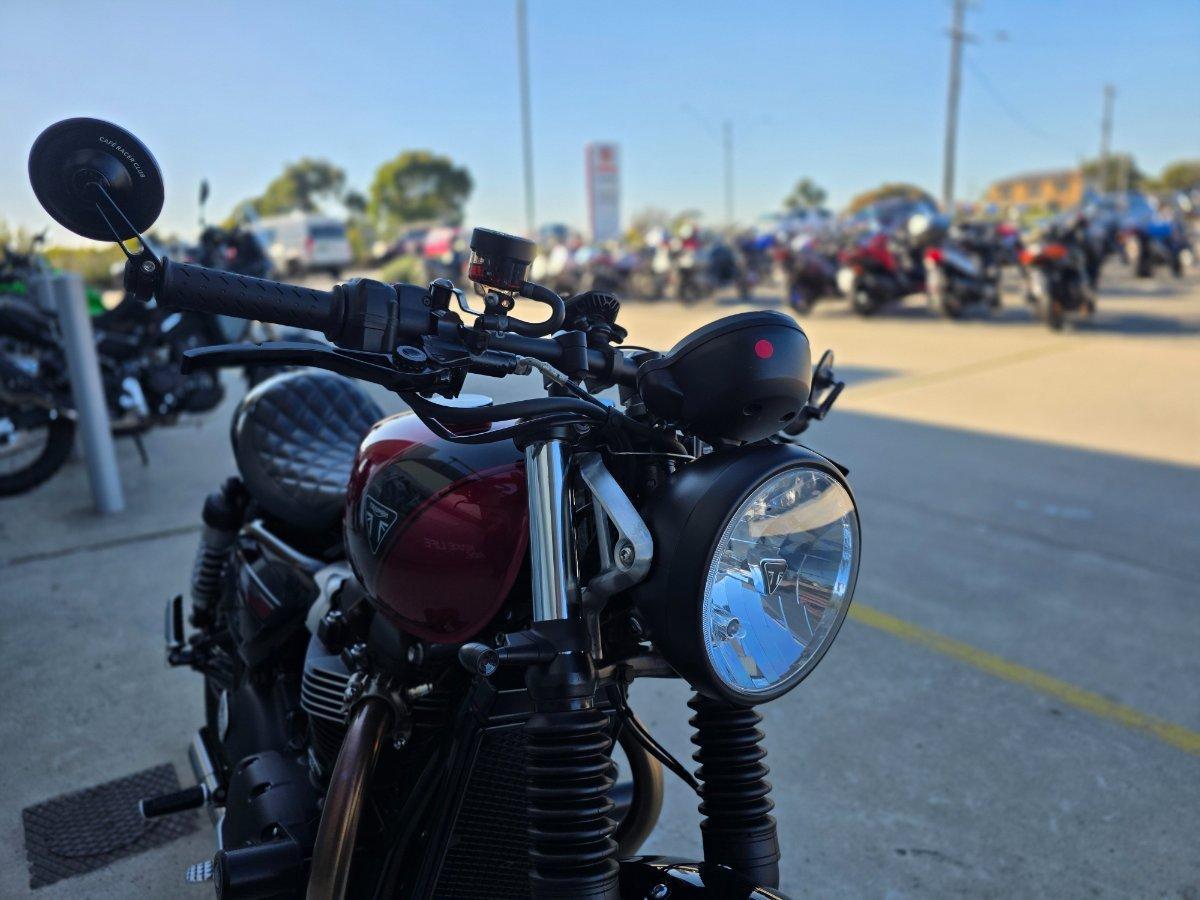 2025 TRIUMPH BONNEVILLE T100 ROAD