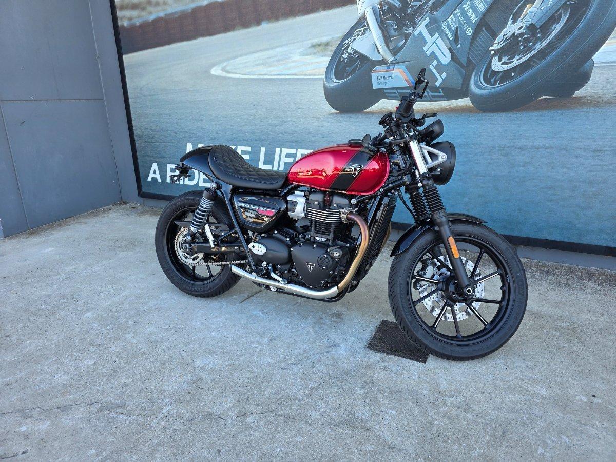 2025 TRIUMPH BONNEVILLE T100 ROAD