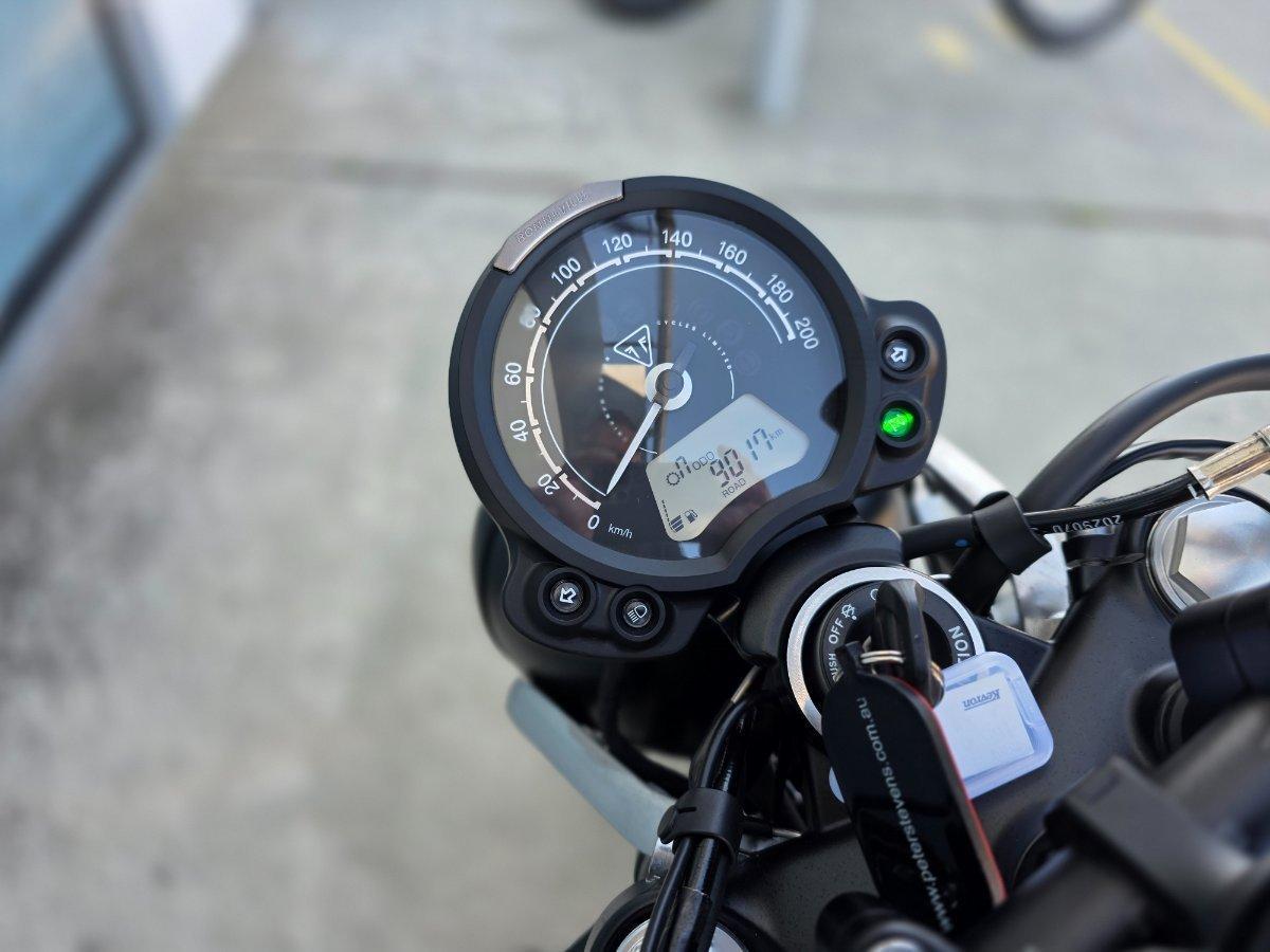 2025 TRIUMPH BONNEVILLE T100 ROAD